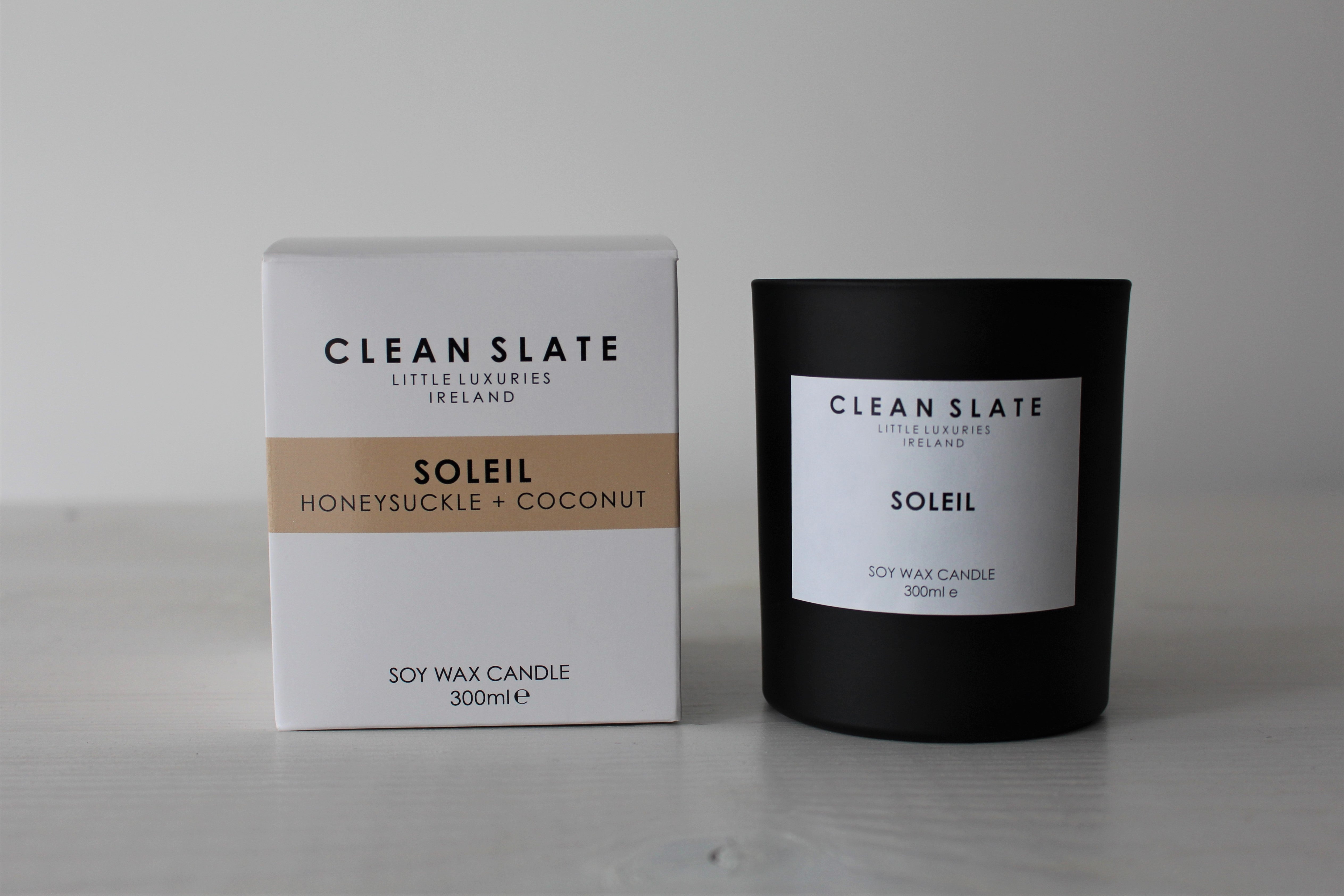 Soleil Noir Candle with box.